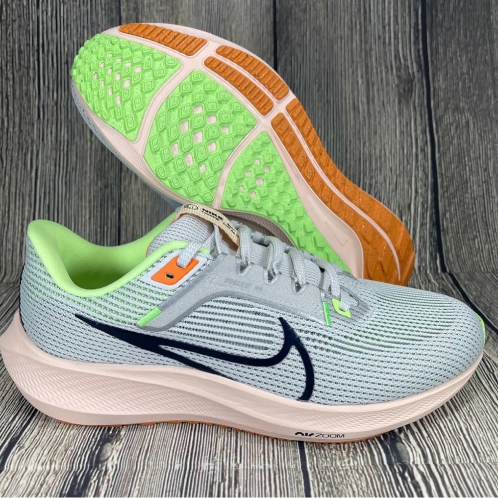 BRAND NEW, UNUSED, Still in box Nike Air Zoom Pegasus